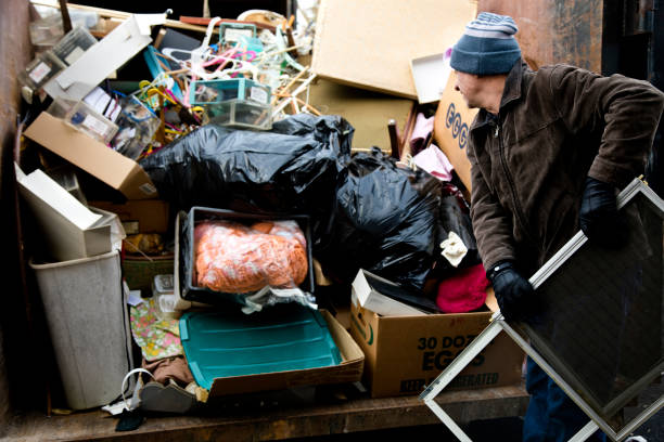 Best Estate Cleanout  in Haslett, MI